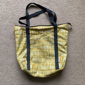 Zipper bag with suit case sleeve & pockets